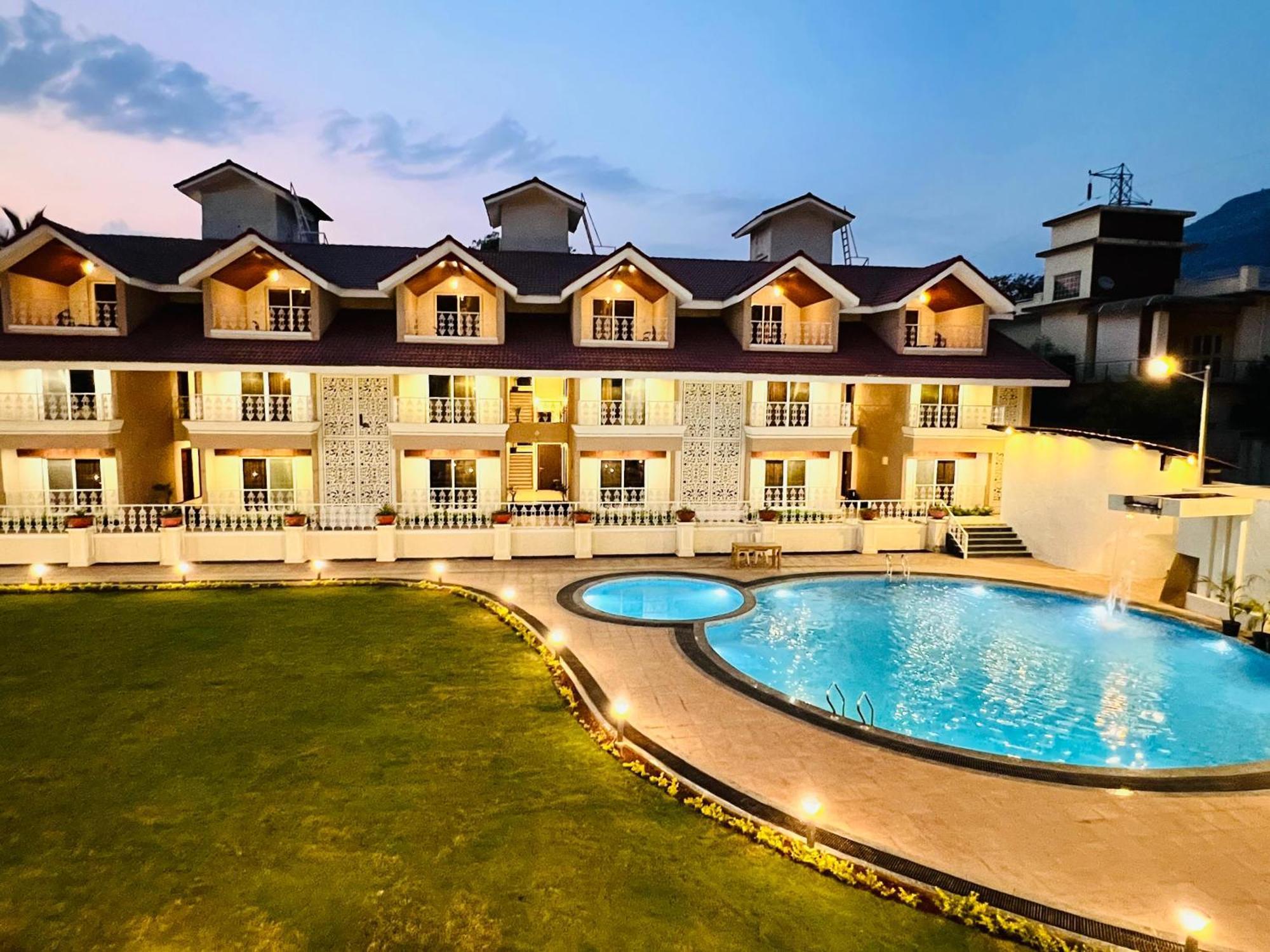 קופולי The Grand Leela Resort מראה חיצוני תמונה