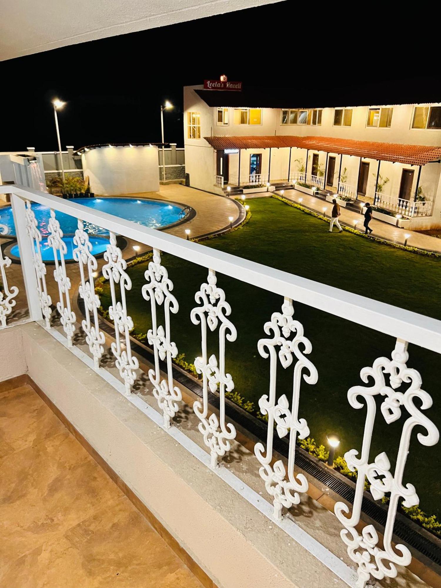קופולי The Grand Leela Resort מראה חיצוני תמונה